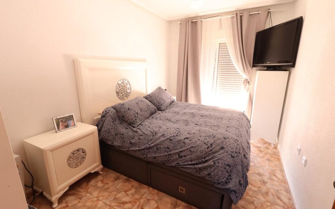 Дом в Ориуэла Коста 335 кв.м с террасой рядом с морем