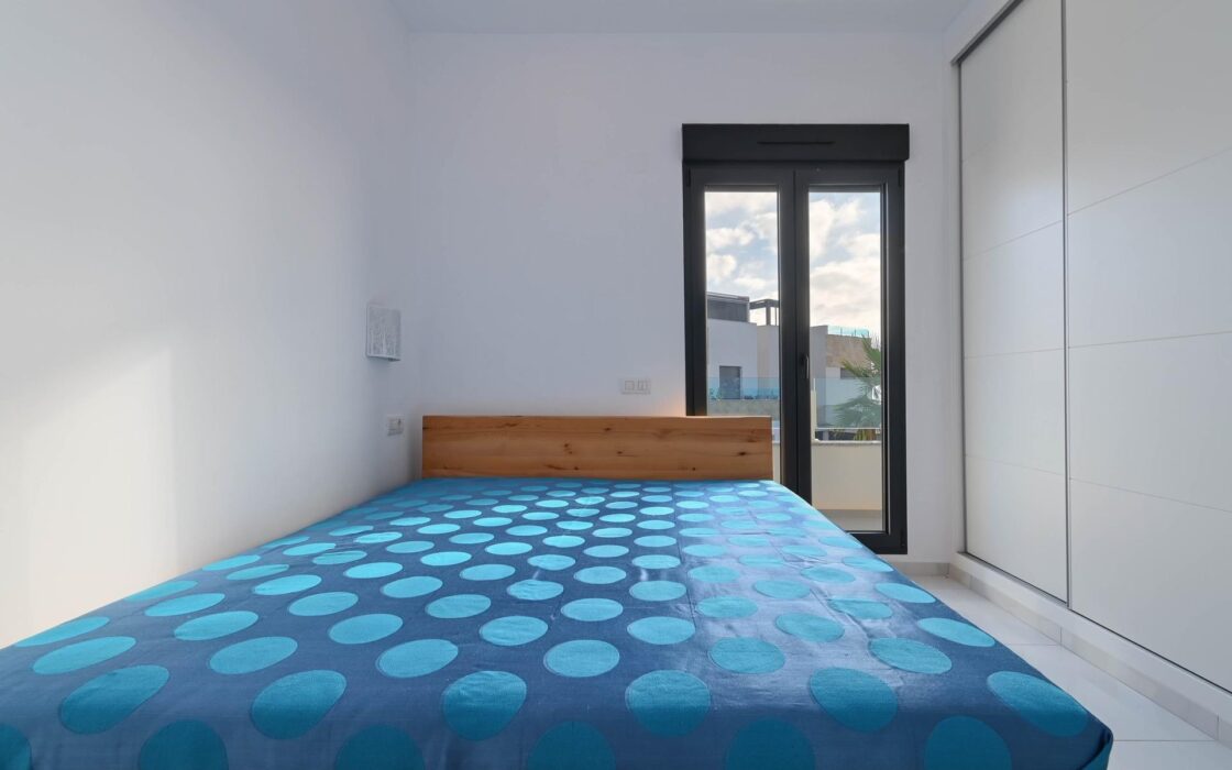 Современное шале в Полопе с террасой и видом на природу