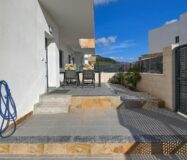 Современное шале в Полопе с террасой и видом на природу