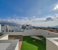 Современное шале в Полопе с террасой и видом на природу