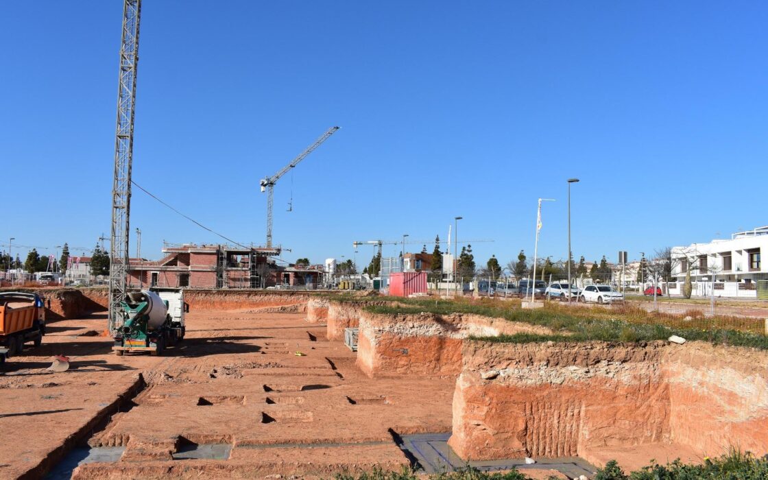 Вілла в Лос-Алькасаресі 4 кімнати 700 метрів до моря