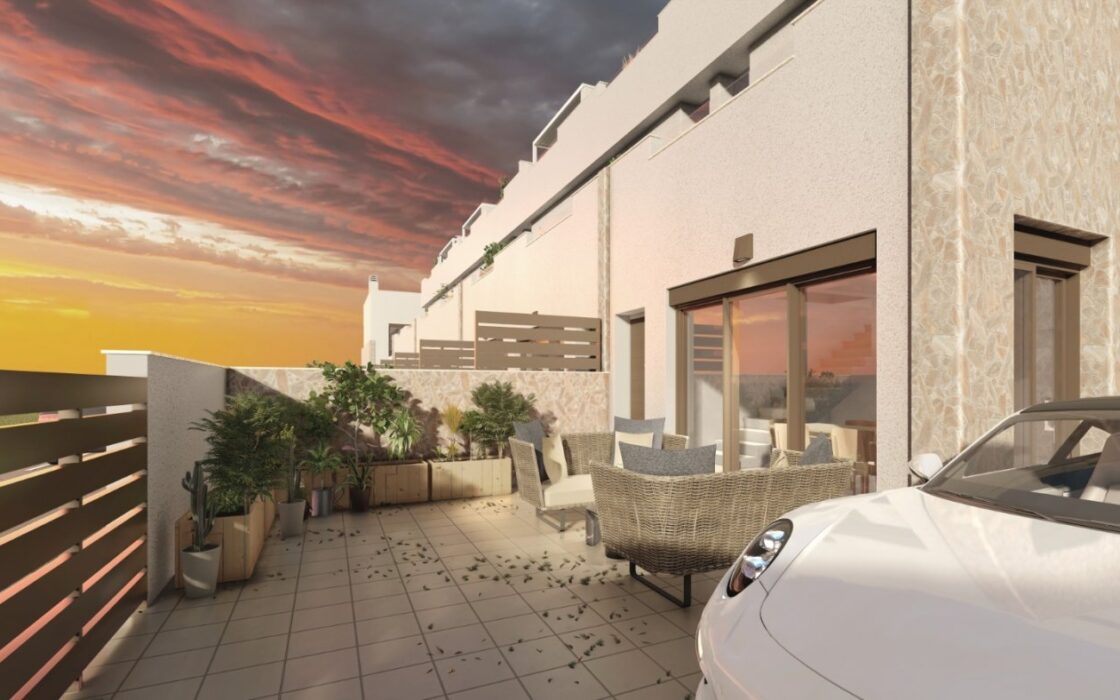 Новые таунхаусы в Пилар-де-ла-Орадада с террасой и бассейном