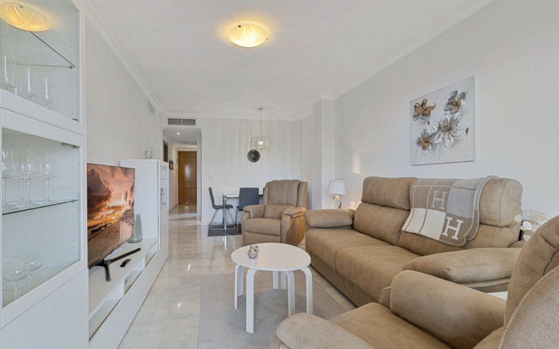 Двухкомнатная квартира у моря с террасой в Карвахале