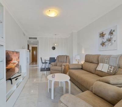 Двокімнатна квартира біля моря з терасою в Карвахалі