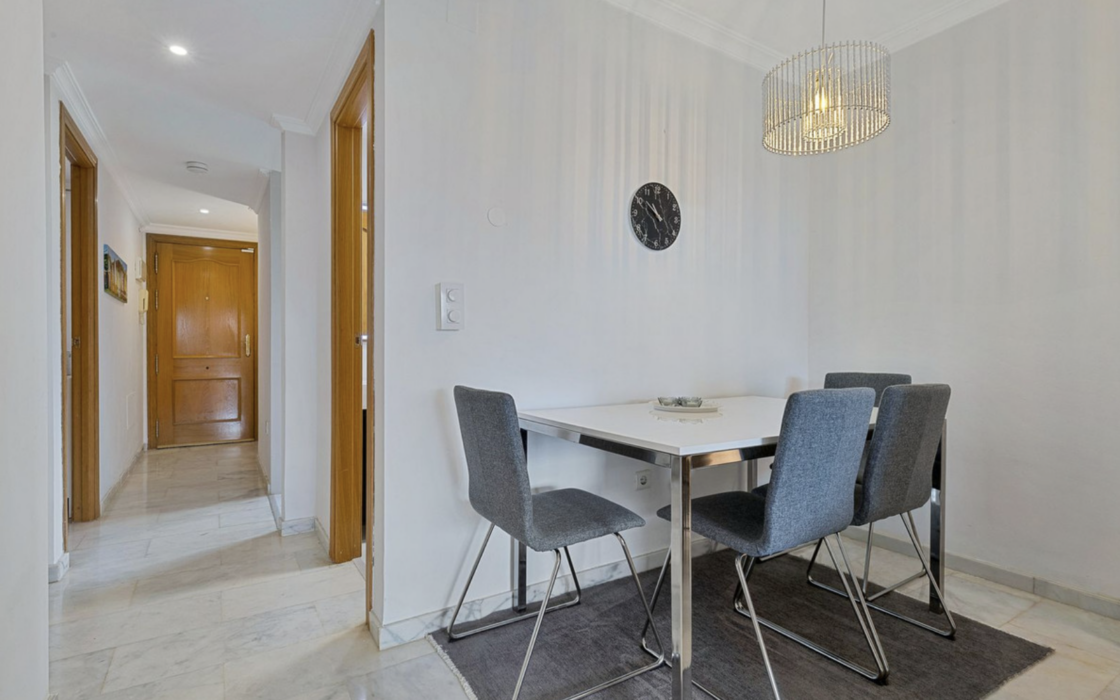 Двухкомнатная квартира у моря с террасой в Карвахале