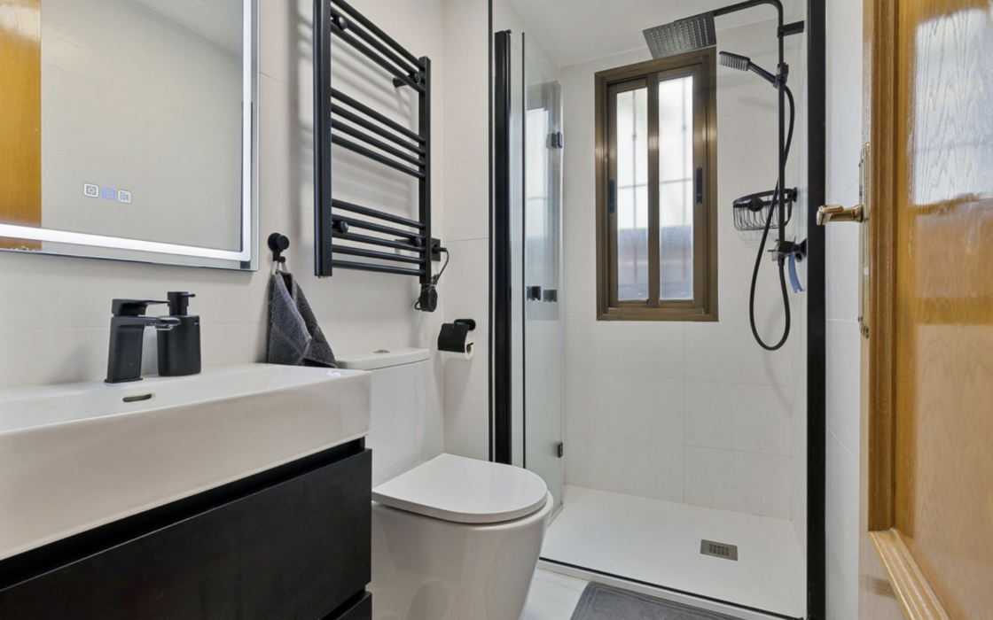 Двухкомнатная квартира у моря с террасой в Карвахале