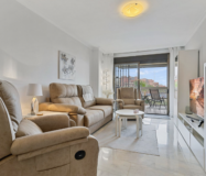 Двухкомнатная квартира у моря с террасой в Карвахале