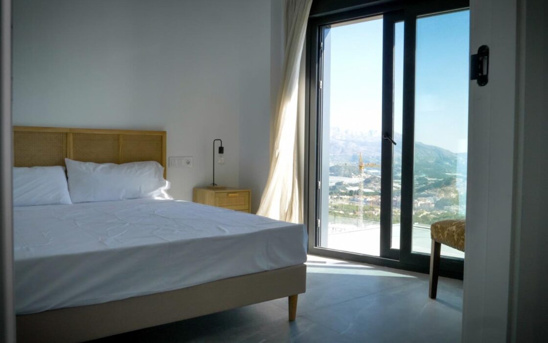 Резиденція WOW в Полопе: Вілли з басейном 218 кв.м