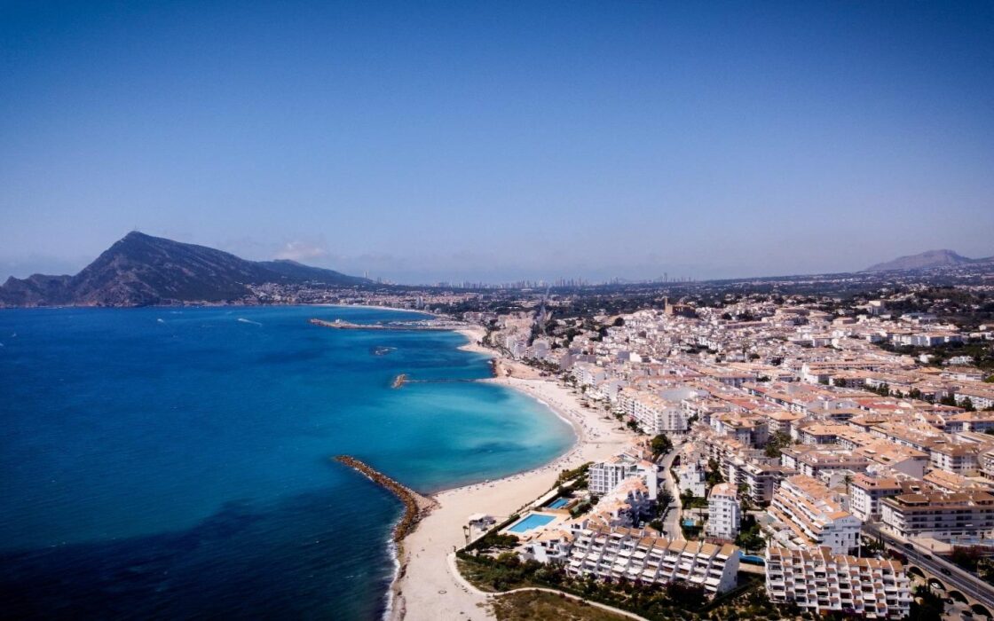 Резиденція WOW в Полопе: Вілли з басейном 218 кв.м