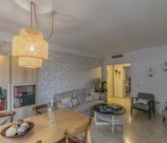 Эксклюзивная квартира с террасой рядом с пляжем в Эстепоне