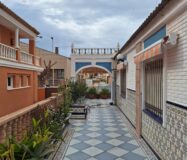 Дом в Торревьехе с террасой и 3 спальнями 28 кв.м