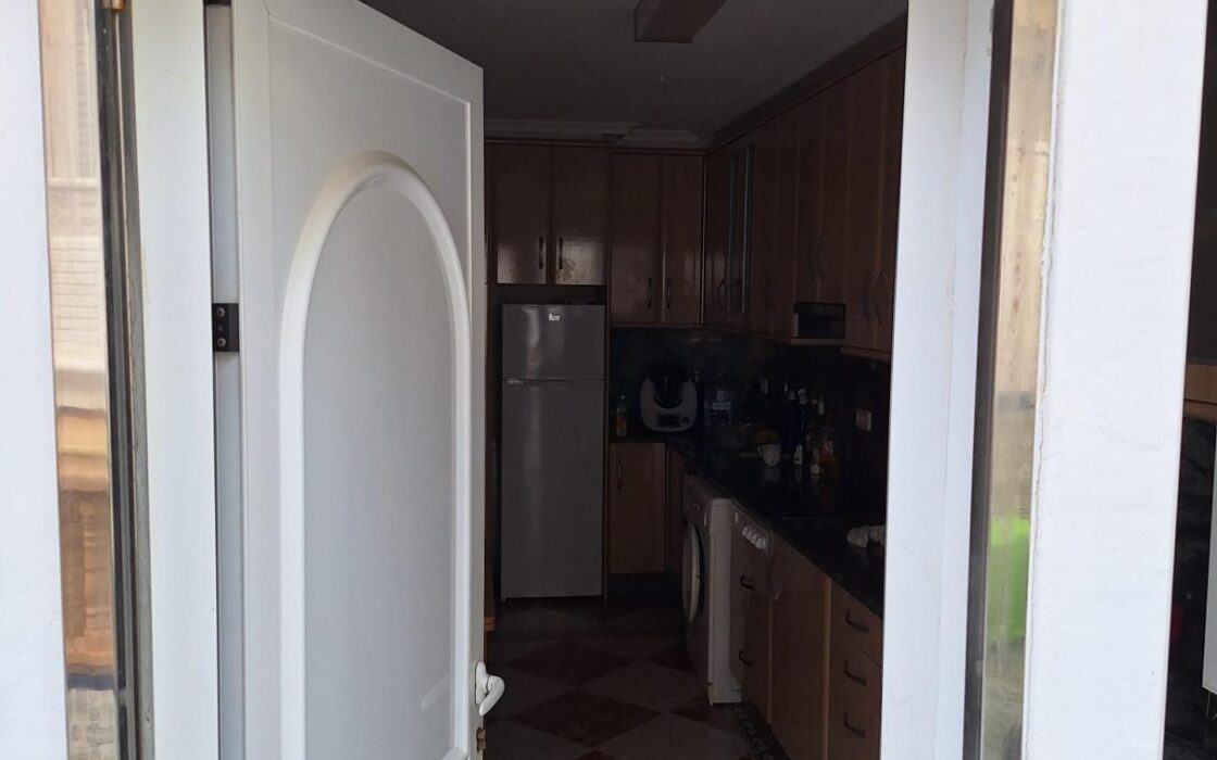 Дом в Торревьехе с террасой и 3 спальнями 28 кв.м