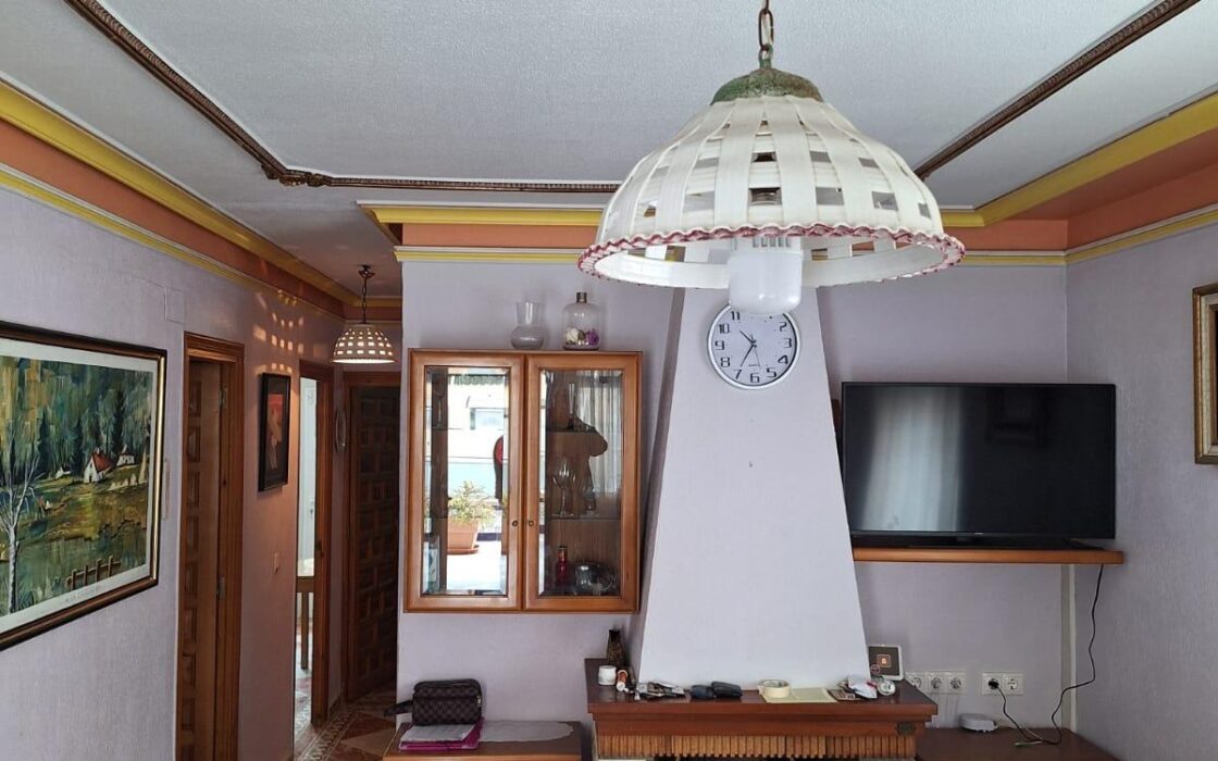 Дом в Торревьехе с террасой и 3 спальнями 28 кв.м