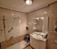 Дом в Торревьехе с террасой и 3 спальнями 28 кв.м