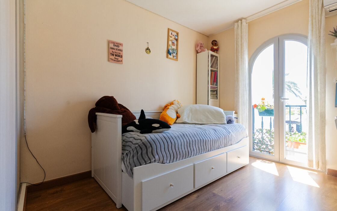 Уютные апартаменты 74 кв.м в Riviera del Sol у моря