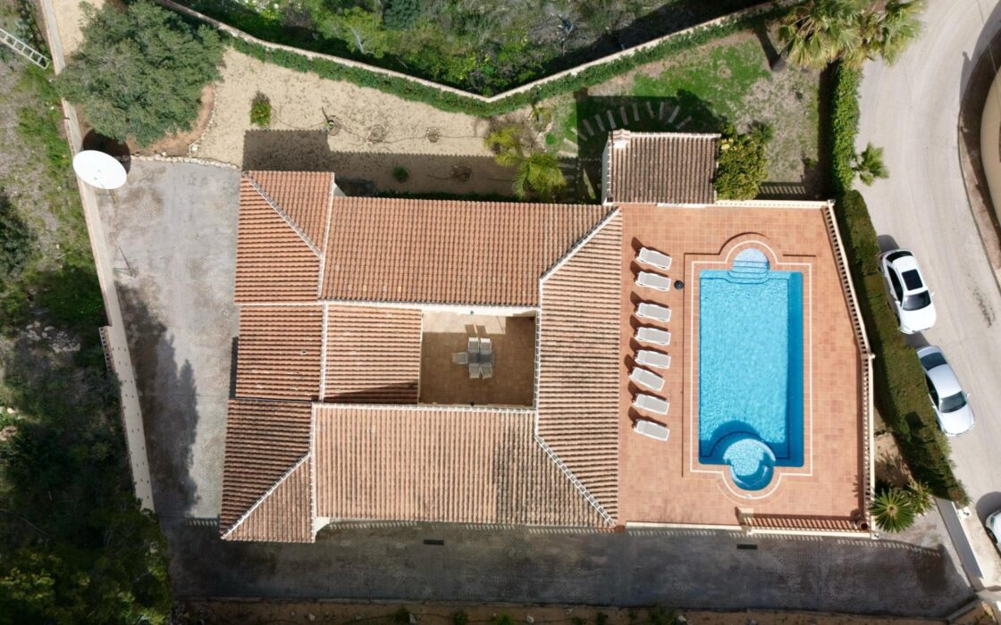 Вілла в Кальпі 270 кв.м з басейном та панорамним видом