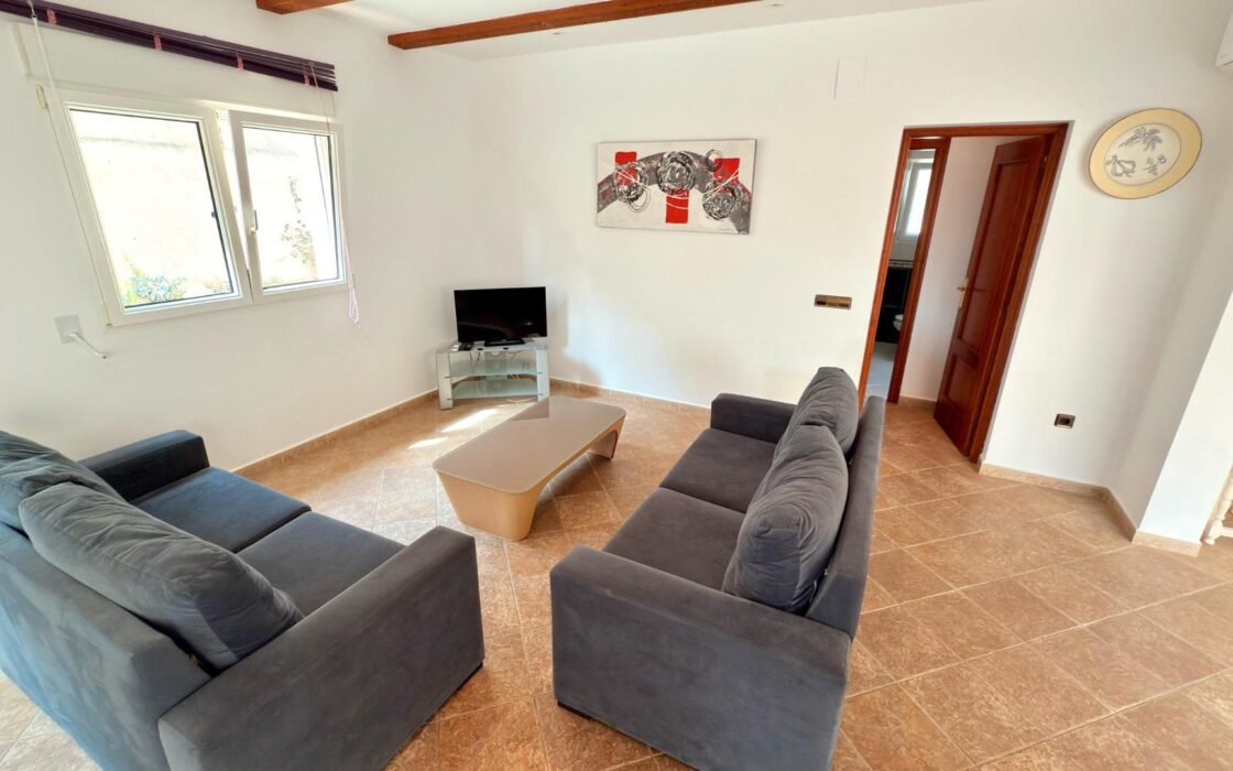 Вілла в Кальпі 270 кв.м з басейном та панорамним видом