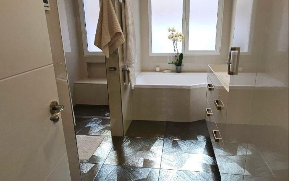 Вилла в Ориуэле 180 кв.м с бассейном и 4 спальнями