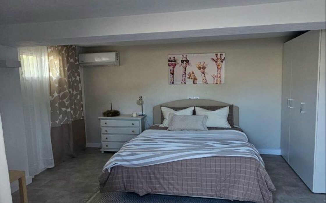 Вилла в Ориуэле 180 кв.м с бассейном и 4 спальнями