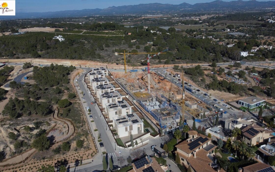 Дом в Godella 196 кв.м с террасой в 20 км от моря