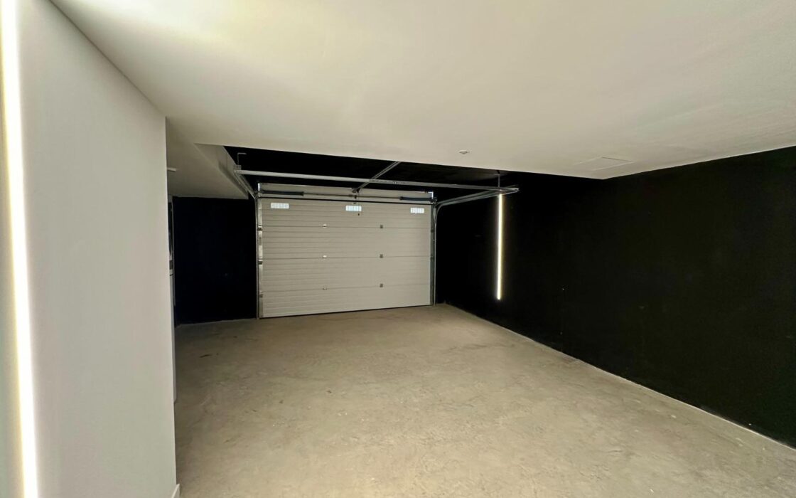 Вилла в Финестрате с террасой и видом на море 254 кв.м