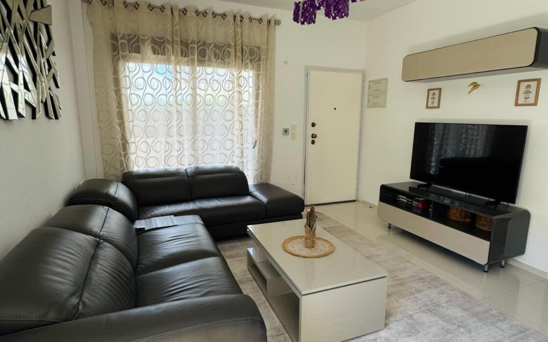 Дом в Benijofar 100 кв.м с террасой и бассейном рядом с морем