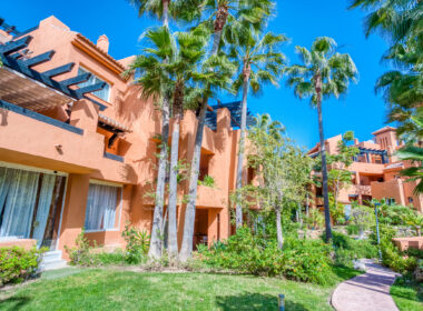 Элегантные апартаменты с террасой в Нуэва Андалусия 217 кв.м