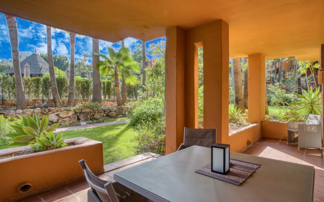 Элегантные апартаменты с террасой в Нуэва Андалусия 217 кв.м