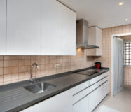 Элегантные апартаменты с террасой в Нуэва Андалусия 217 кв.м