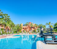 Элегантные апартаменты с террасой в Нуэва Андалусия 217 кв.м