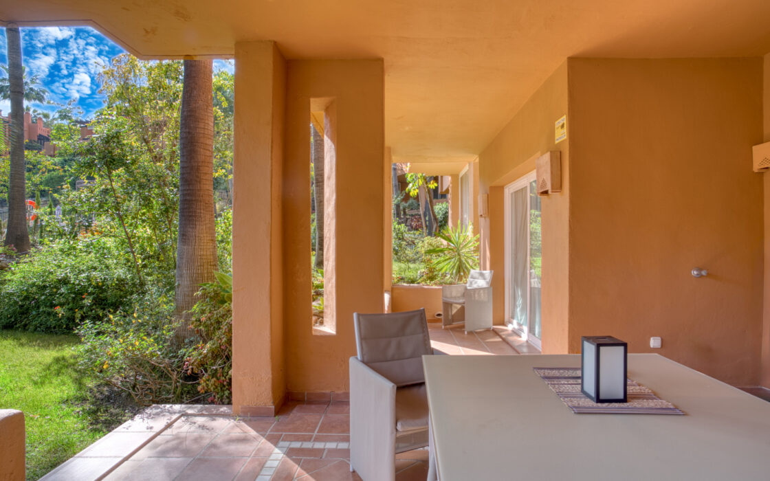 Элегантные апартаменты с террасой в Нуэва Андалусия 217 кв.м