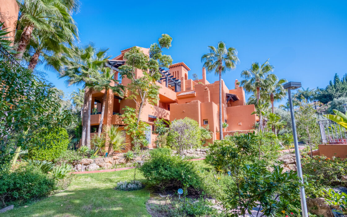 Элегантные апартаменты с террасой в Нуэва Андалусия 217 кв.м