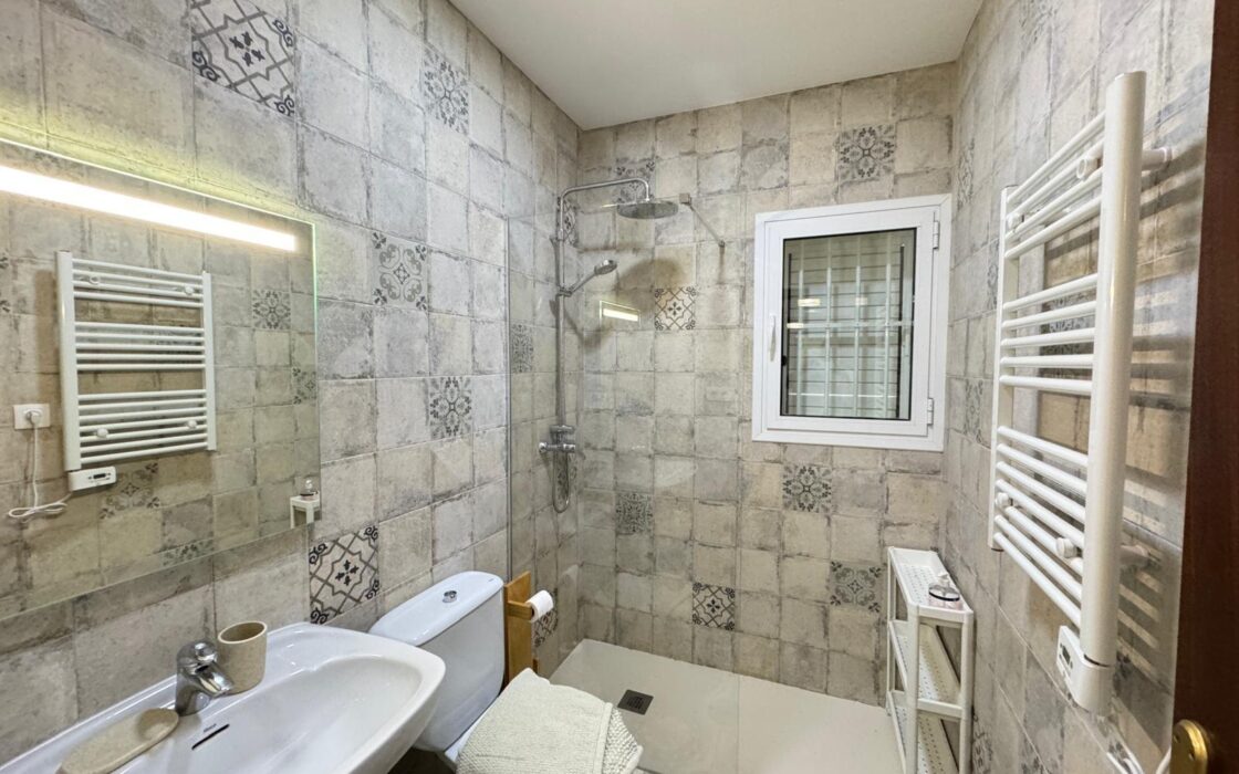 Вилла в Кабо Роиг 172 кв.м з басейном в 800 м від моря