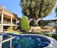 Вілла з басейном у Сьюдад-Кесада 5 кімнат 364 кв.м