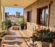 Вілла з басейном у Сьюдад-Кесада 5 кімнат 364 кв.м