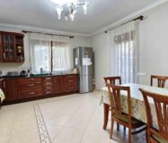 Вілла з басейном у Сьюдад-Кесада 5 кімнат 364 кв.м