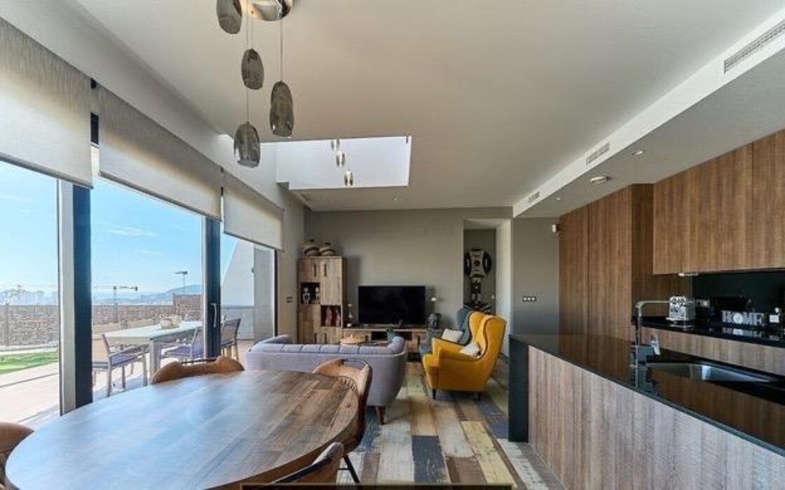 Вілла з терасою та видом на море в Балкон де Финестрат