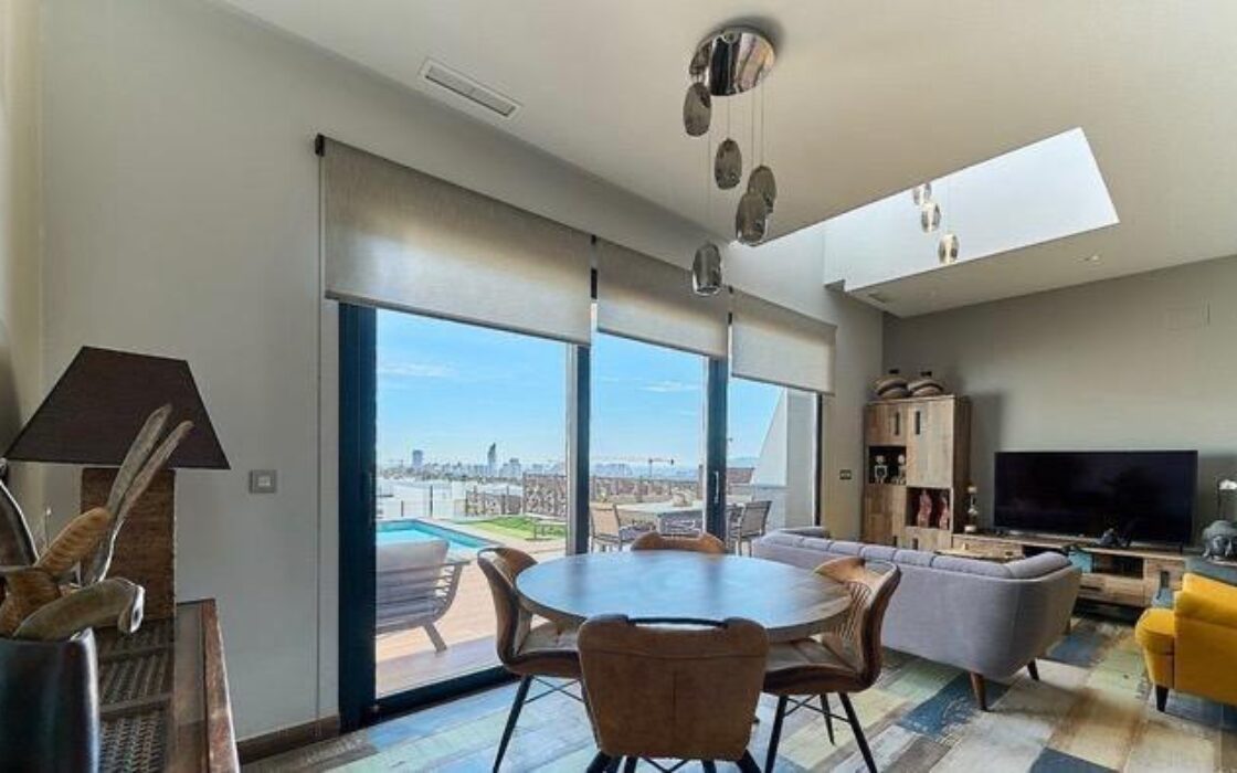 Вілла з терасою та видом на море в Балкон де Финестрат