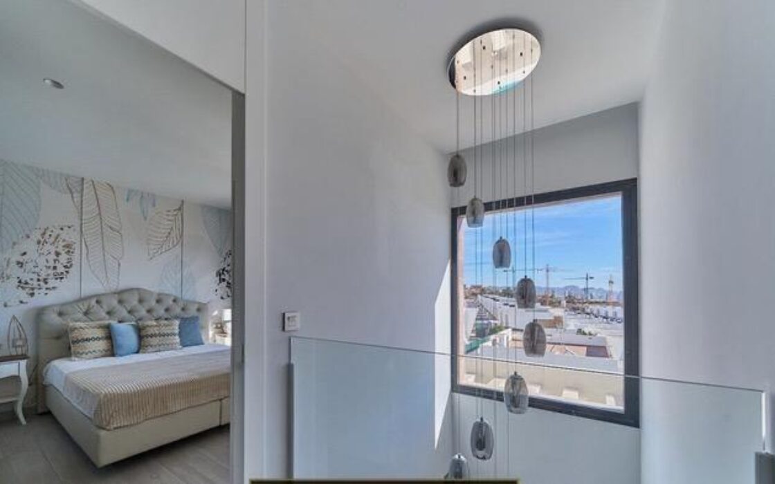 Вілла з терасою та видом на море в Балкон де Финестрат