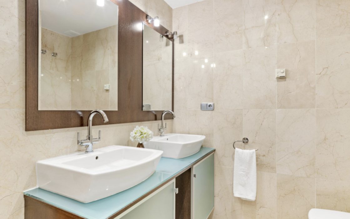 Трехкомнатная квартира с террасой в Бенахависе 122 кв.м