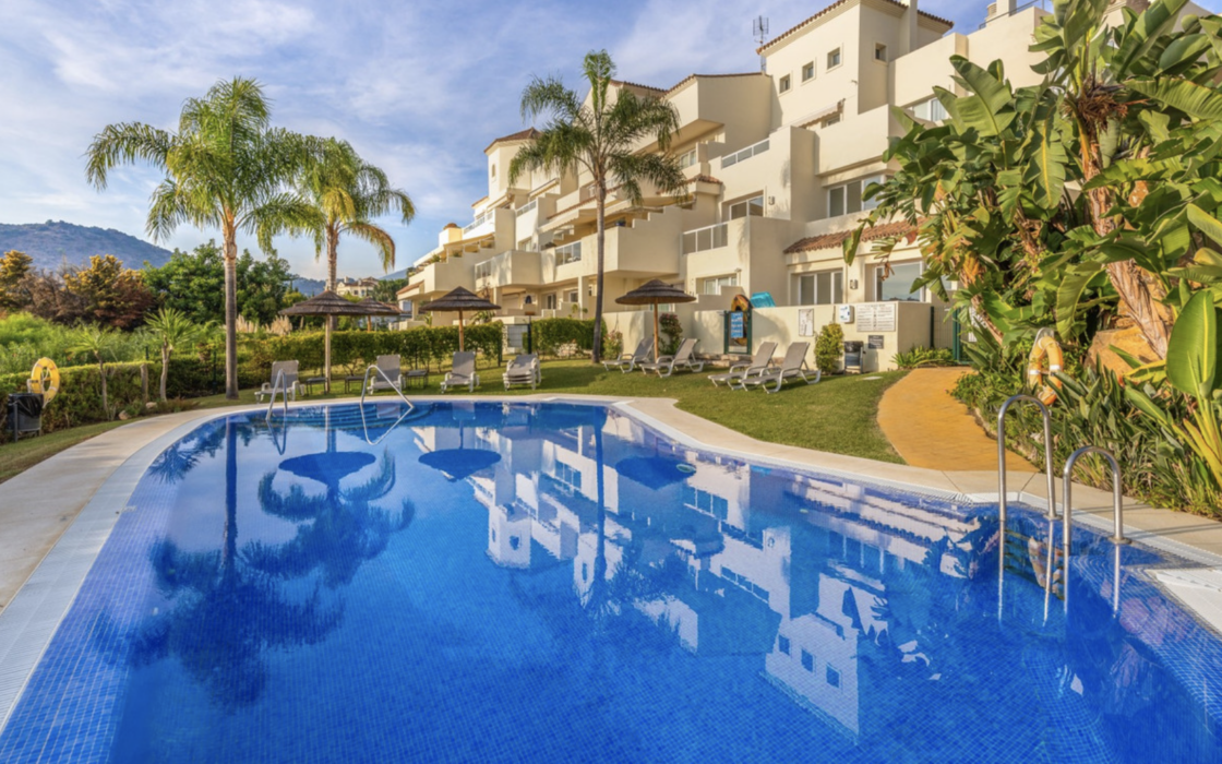 Трехкомнатная квартира с террасой в Бенахависе 122 кв.м