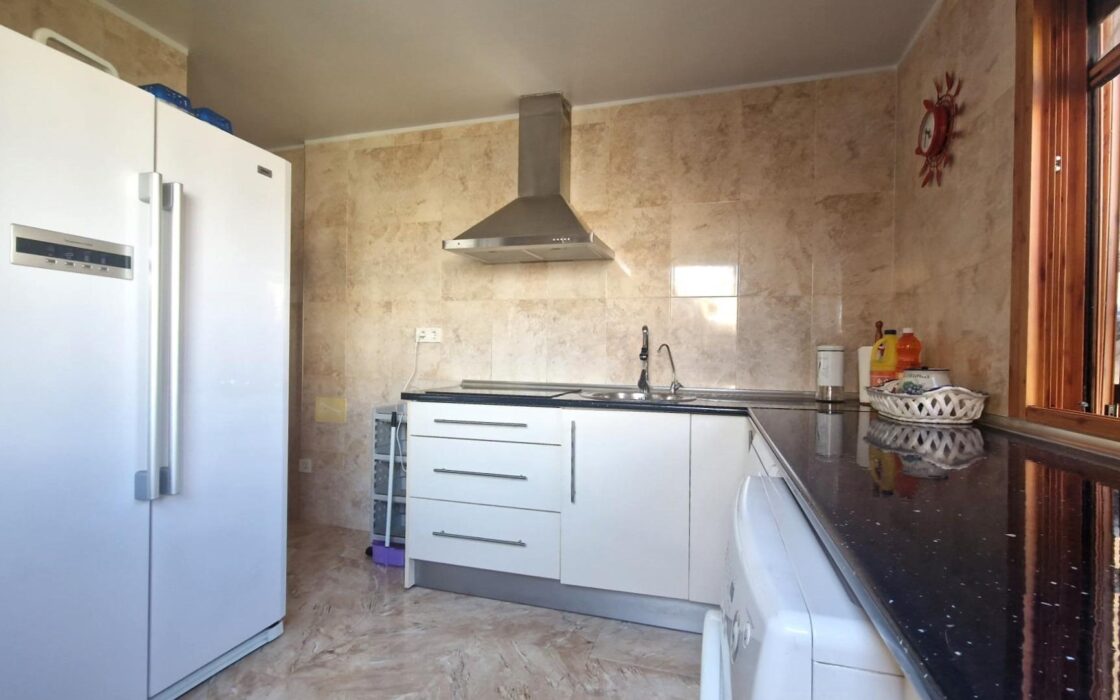 Дом в Торревьехе 67 кв.м с террасой и бассейном