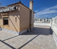 Дом в Торревьехе 67 кв.м с террасой и бассейном