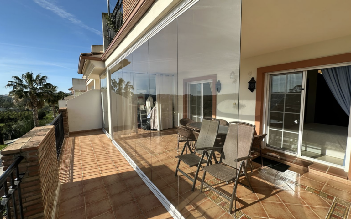 2-комнатные апартаменты в Михас Гольф с террасой 100 кв.м