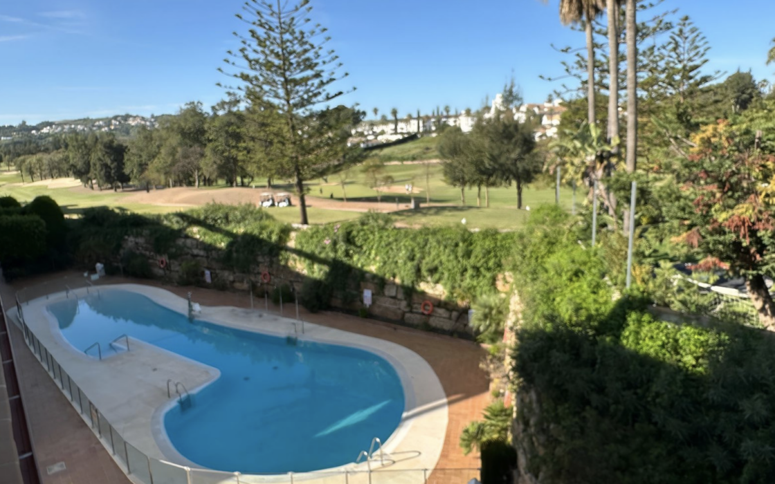 2-комнатные апартаменты в Михас Гольф с террасой 100 кв.м