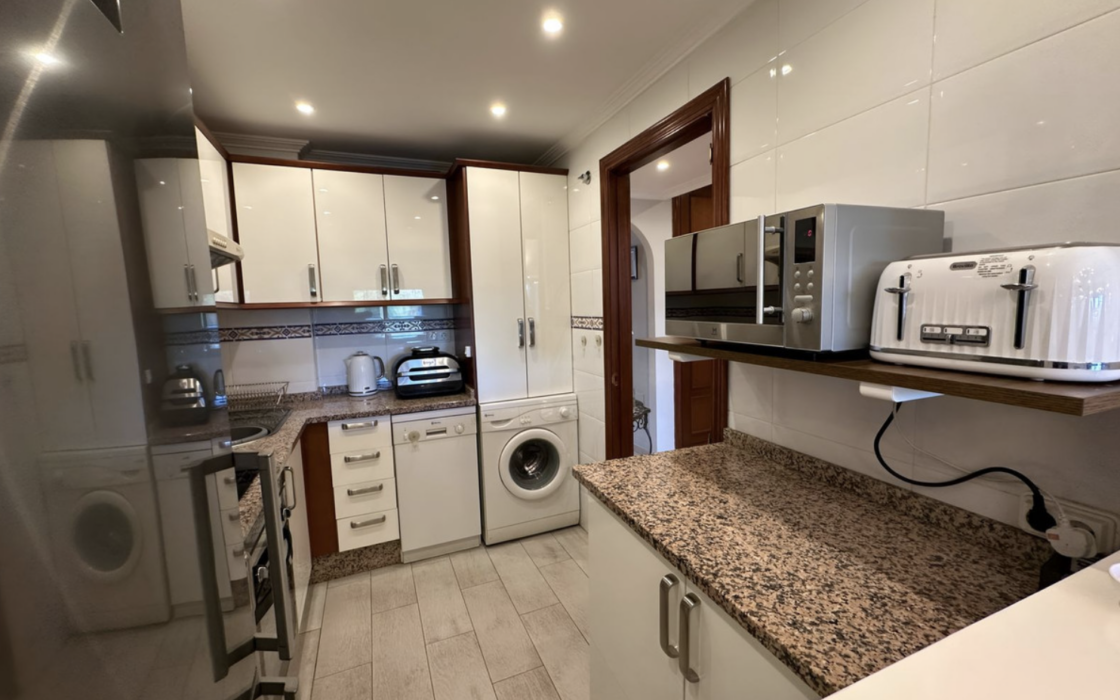 2-комнатные апартаменты в Михас Гольф с террасой 100 кв.м