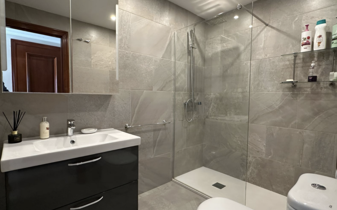 2-комнатные апартаменты в Михас Гольф с террасой 100 кв.м