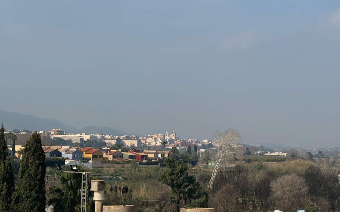 Эксклюзивный дом 300 кв.м в Рибарроха-дель-Турия с террасой