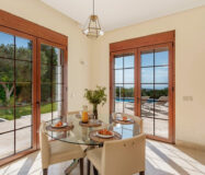 Вилла с панорамным видом в Бенахависе, 889 кв.м, терраса