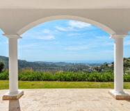 Вилла с панорамным видом в Бенахависе, 889 кв.м, терраса